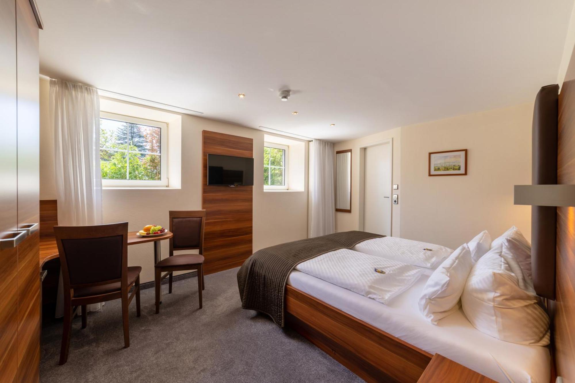 Hotel Schoengarten Garni Λιντάου Εξωτερικό φωτογραφία
