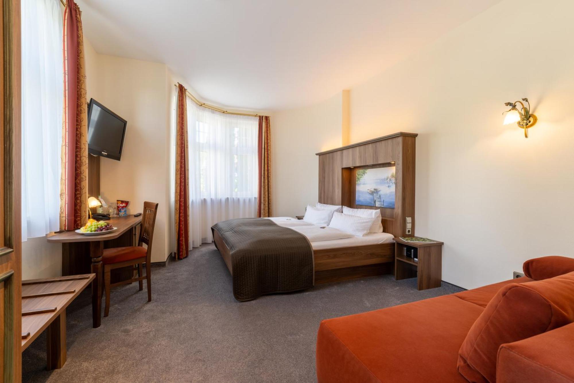 Hotel Schoengarten Garni Λιντάου Εξωτερικό φωτογραφία
